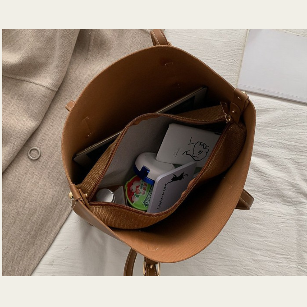 grosse_ledertasche_innen.png